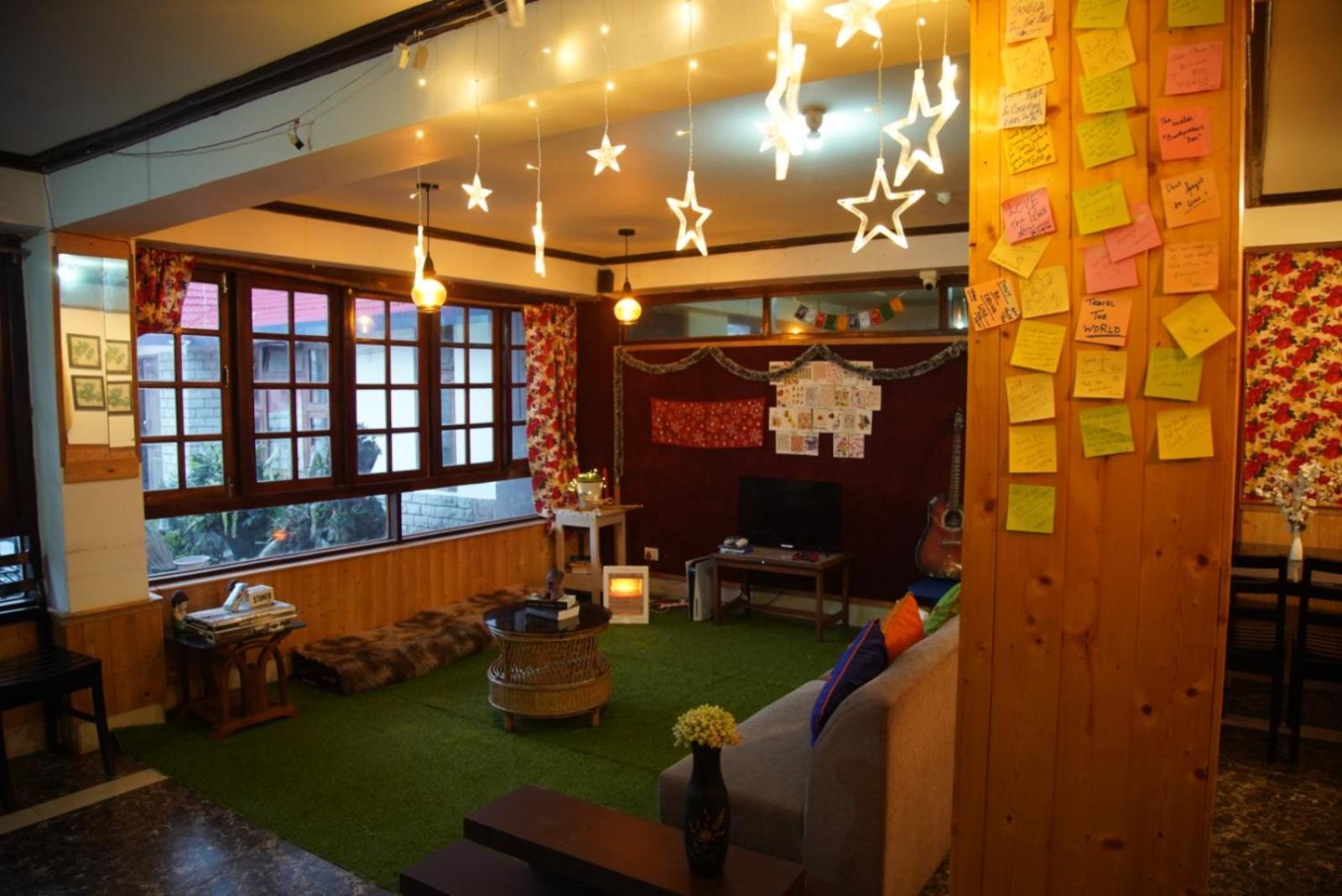 Backpackers Den Hostel Gangtok Bagian luar foto