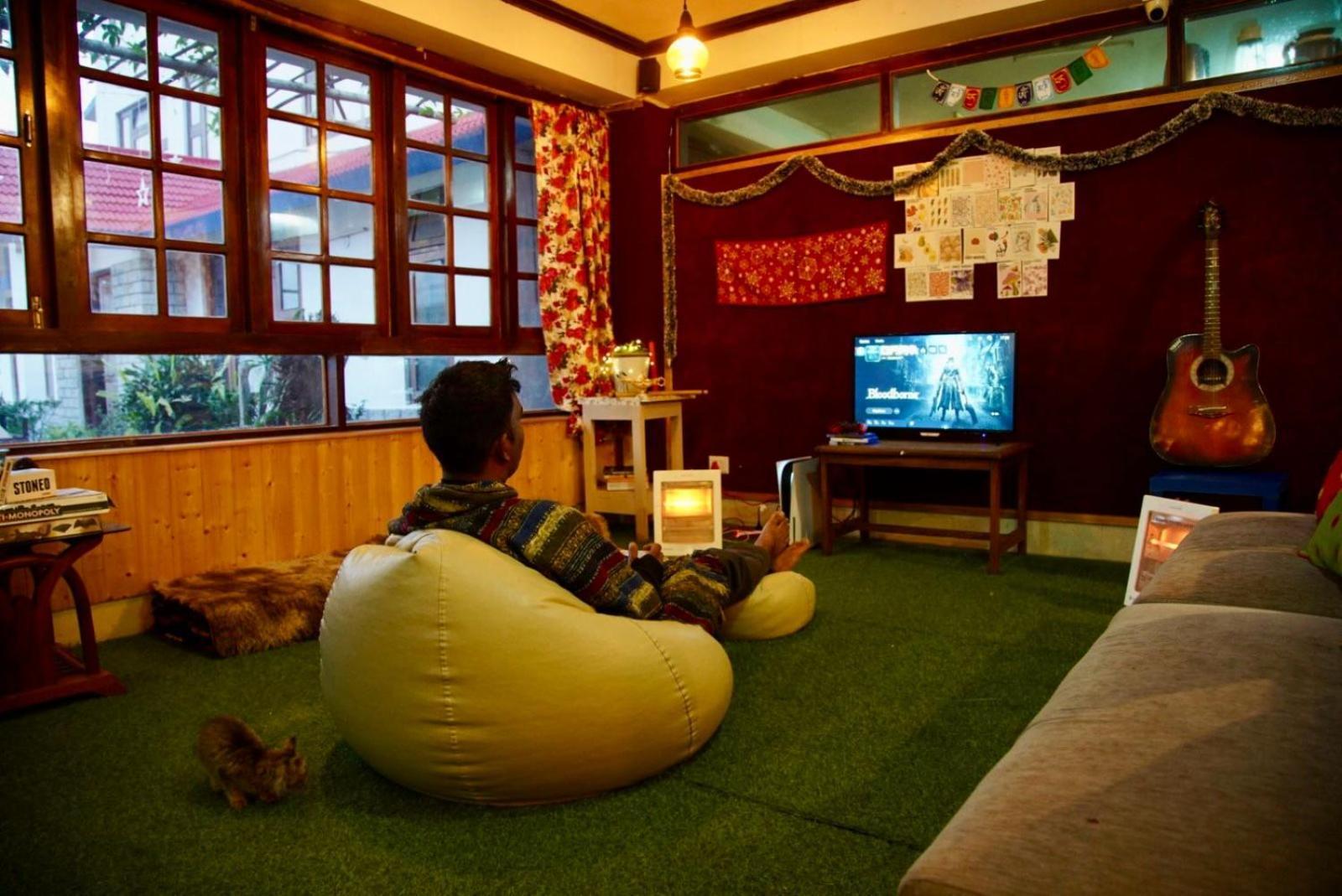 Backpackers Den Hostel Gangtok Bagian luar foto